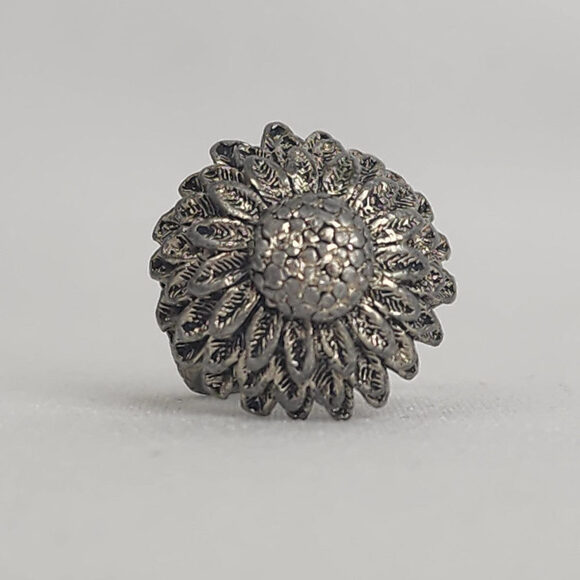Vintage Silver Flower Adjustable Ring - Picture 2 of 6